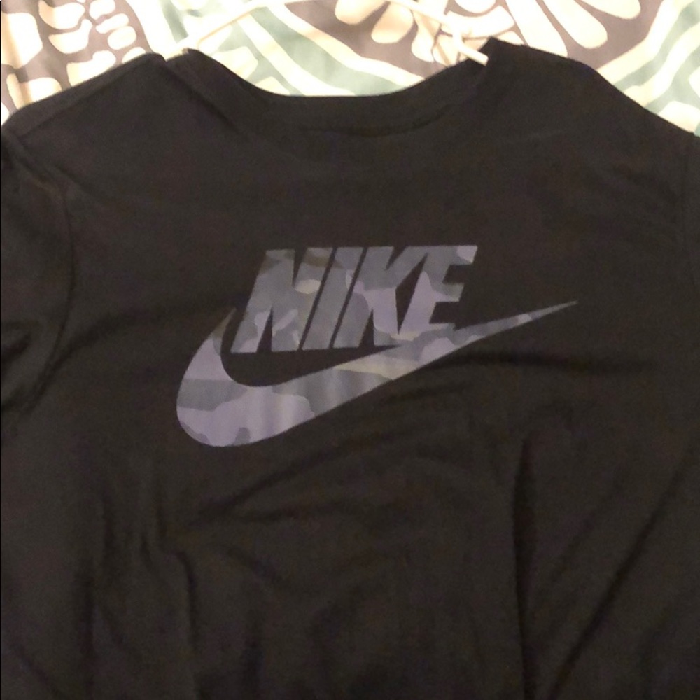 Nike tee